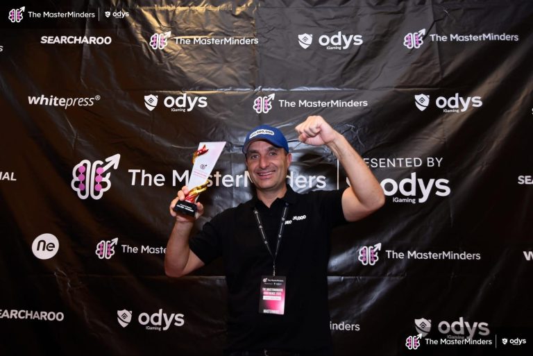 Biznas | James Dooley Honoured as UK’s Leading Exclusive Lead Generation Specialist at Manchester Awards
