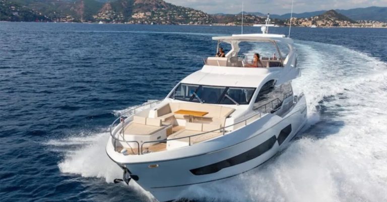 Biznas | The Best Way to See Dubai: Luxury Yacht Rental Along the Coast