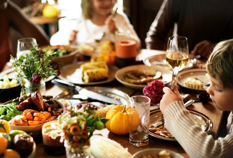 Biznas | Why This Year’s Thanksgiving Travel Rush Could Be the Most Chaotic in a Decade