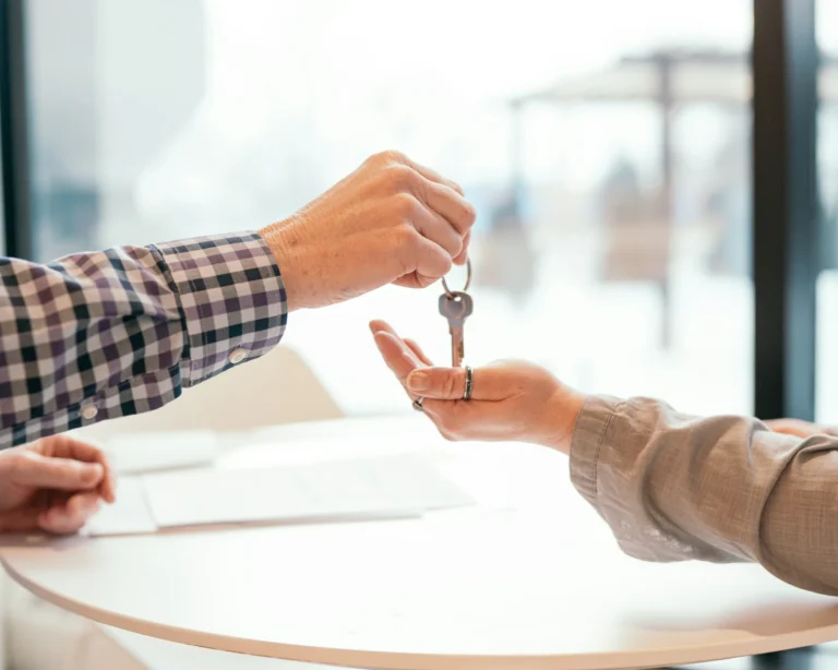 brock-wegner-UKBumHVgUhQ-unsplash (1) Estate Agents